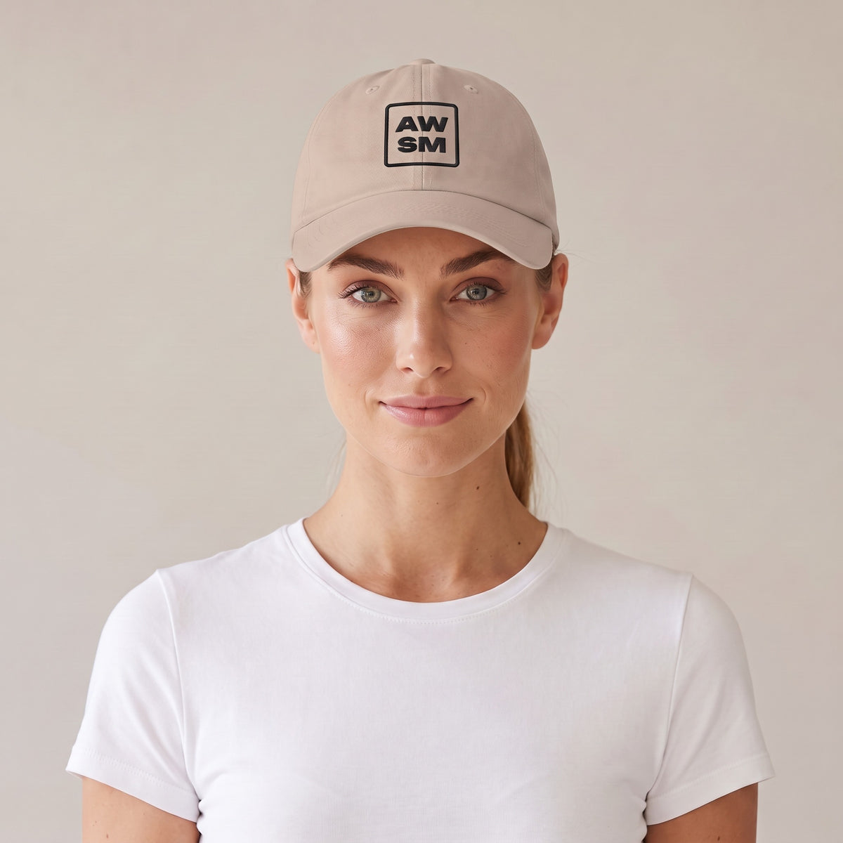 Plâtre Dad Hat — AWSM Atelier in Limestone, front view on the AWSM house model